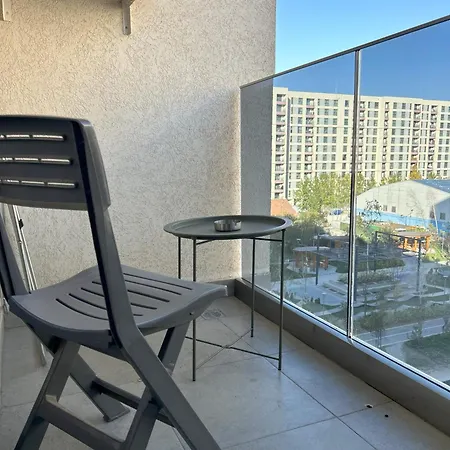 Chic With Balcony At Exigent Plaza - 05 Apartment *