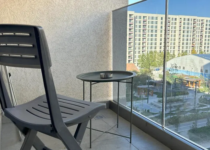 Chic With Balcony At Exigent Plaza - 05 アパート *