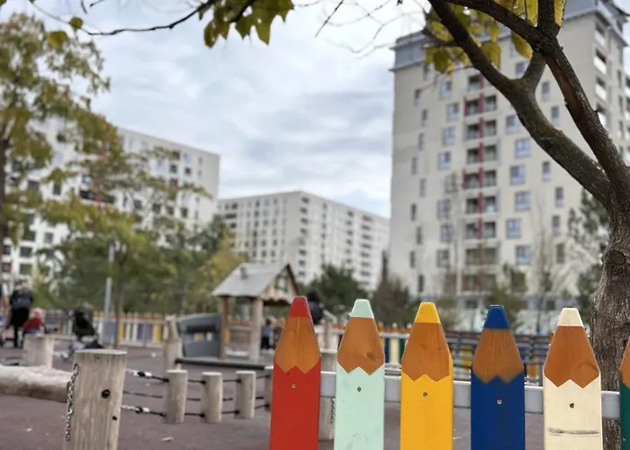 アパート Chic With Balcony At Exigent Plaza - 05