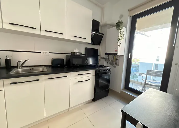 Chic With Balcony At Exigent Plaza - 05 Apartament